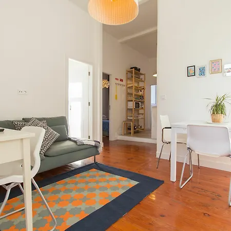 Apartment Alcantara River Side By Homing *